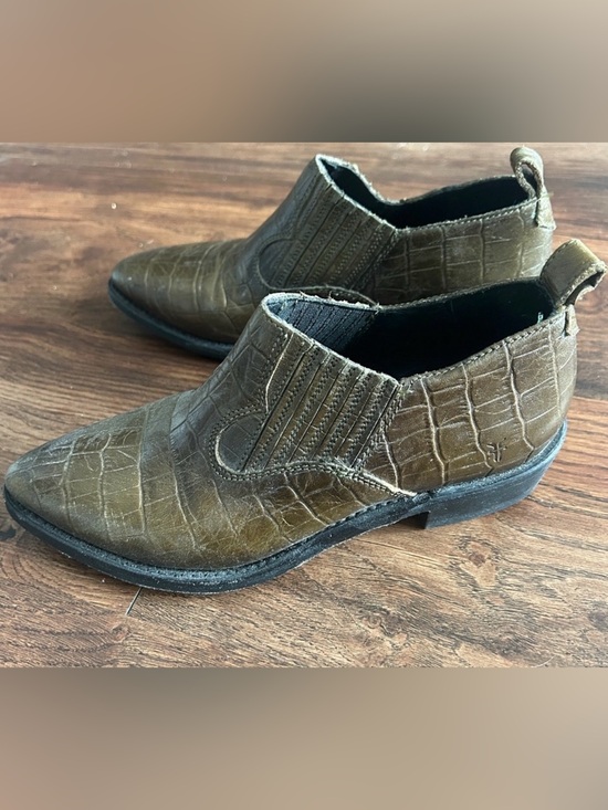 Frye Shoes - EUC Frye Billy Chelsea Bootie Rosemary Croc Embossed Leather (7)